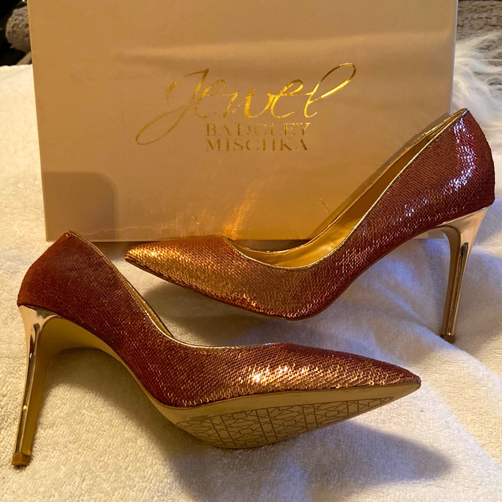 Jewel by Badgley Mischka Rose Gold Sparkle Shoes! Worn once for a wedding!